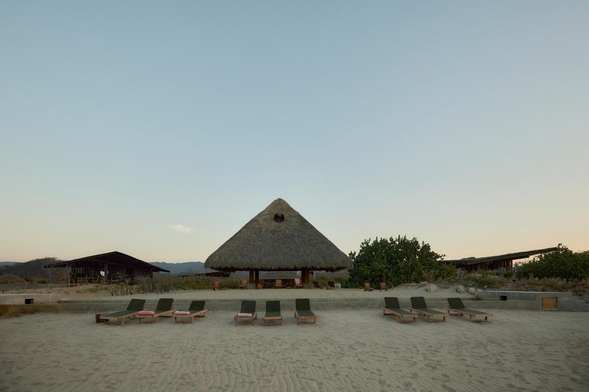 Punta Pajaros Hotel Puerto Escondido  Exterior photo